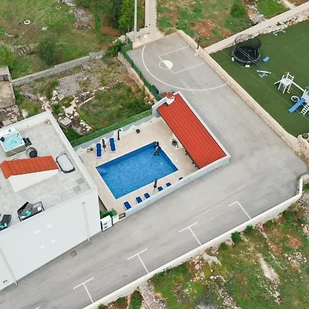 Villa Star Hill - Makarska By Guide *